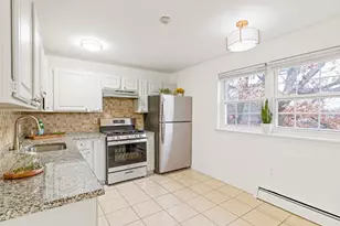 101 Edgelawn Ave, North Andover, MA 01845 - Photo 11