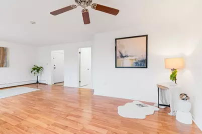 101 Edgelawn Ave #11, North Andover, MA 01845 - Photo 3