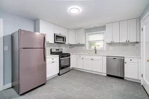 7 Langley Cir, Quincy, MA 02170 - Photo 3