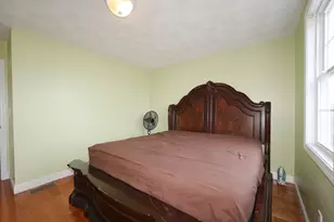 117 Manchester St, Lowell, MA 01852 - Photo 3