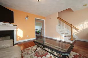 117 Manchester St, Lowell, MA 01852 - Photo 9