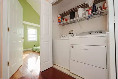 117 Manchester St #B, Lowell, MA 01852 - Photo 5