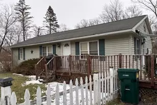 7 Stevens St, Adams, MA 01220 - Photo 1