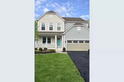 198 Stonehaven Dr, Weymouth, MA 02190 - Photo 1