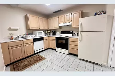 10 Gatehouse Rd #322, Amherst, MA 01002 - Photo 3