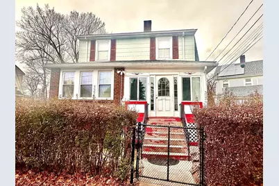 7 Parkway Cres, Milton, MA 02186 - Photo 3