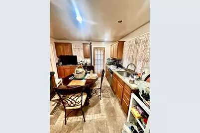 7 Parkway Cres, Milton, MA 02186 - Photo 5