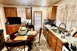 7 Parkway Crescent, Milton, MA 02186 - Photo 5