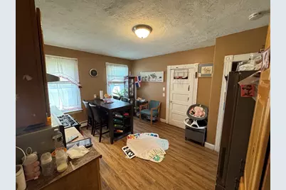 27 Harlow St, Worcester, MA 01605 - Photo 5