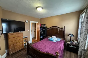 27 Harlow St, Worcester, MA 01605 - Photo 9