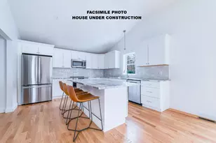 9 Pat Rose Wy, Rockland, MA 02370 - Photo 3