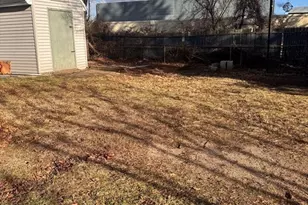 66 Taylor St, Holyoke, MA 01040 - Photo 29