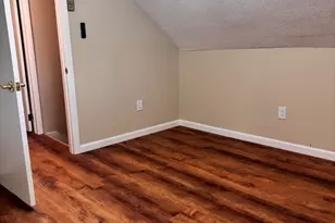 66 Taylor St, Holyoke, MA 01040 - Photo 25