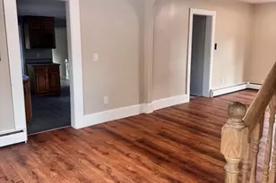 66 Taylor St, Holyoke, MA 01040 - Photo 7