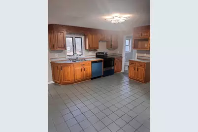 66 Taylor St #2, Holyoke, MA 01040 - Photo 9