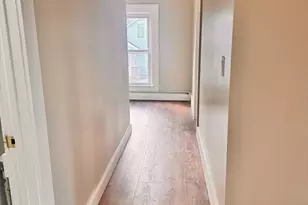 66 Taylor St, Holyoke, MA 01040 - Photo 17