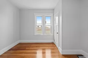 33 Harbor View St, Boston, MA 02125 - Photo 7