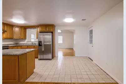 8 Leonard Dr, Southborough, MA 01772 - Photo 15