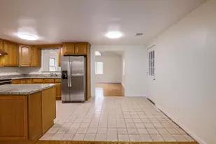 8 Leonard Dr, Southborough, MA 01772 - Photo 15