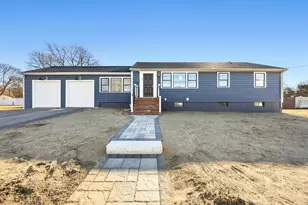 27 Quimby Ave, Woburn, MA 01801 - Photo 1