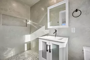 27 Quimby Ave, Woburn, MA 01801 - Photo 5