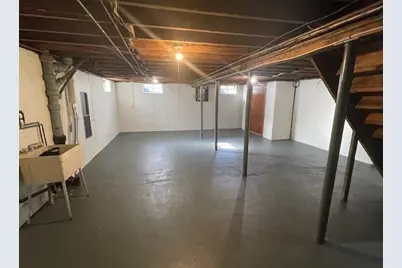 105 Brewster St, Springfield, MA 01119 - Photo 15