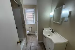 105 Brewster St, Springfield, MA 01119 - Photo 13