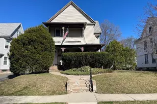 76 Nonotuck St, Holyoke, MA 01040 - Photo 1