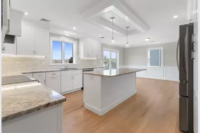 14 Piedmont Ave, Waltham, MA 02451 - Photo 9