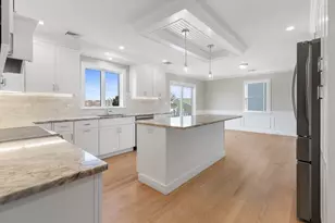 14 Piedmont Ave, Waltham, MA 02451 - Photo 9