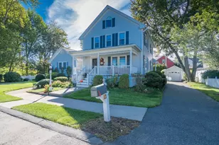 13 Park Pl, East Longmeadow, MA 01028 - Photo 3