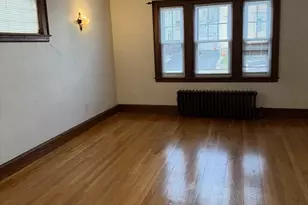 33 Amsden St, Arlington, MA 02474 - Photo 3