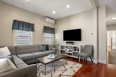 596 E 2nd St #3, Boston, MA 02127 - Photo 9