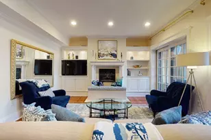 23 Pinckney, Boston, MA 02114 - Photo 3