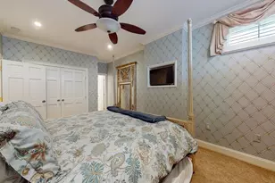 23 Pinckney, Boston, MA 02114 - Photo 15