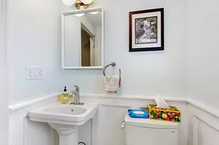 14 Chestnut St, Stoneham, MA 02180 - Photo 11