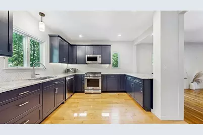 14 Chestnut Street #14, Stoneham, MA 02180 - Photo 5