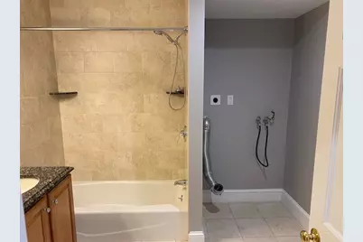 22 Howard Street #2 Right, Melrose, MA 02176 - Photo 7