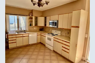 208 Rawson Road #3, Brookline, MA 02445 - Photo 7