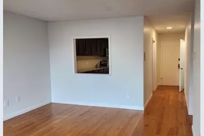 116 Spring St #D2, Boston, MA 02132 - Photo 3