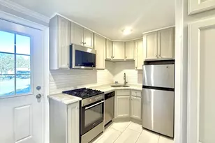 284 Montvale Ave, Woburn, MA 01801 - Photo 3