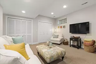 923 Lagrange St, Boston, MA 02132 - Photo 7