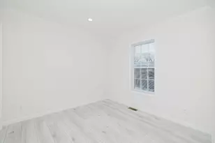 1346 Newport Ave, Attleboro, MA 02703 - Photo 9