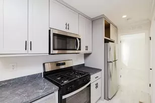 1346 Newport Ave, Attleboro, MA 02703 - Photo 9