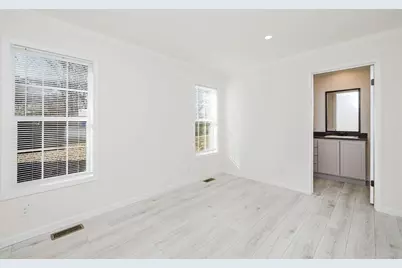 1346 Newport Ave #B-21, Attleboro, MA 02703 - Photo 15