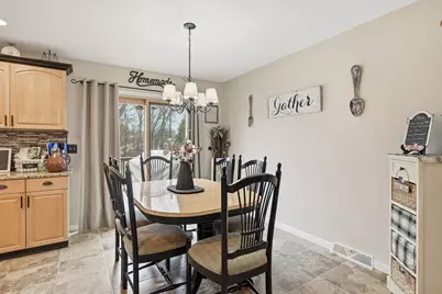 19 Greenwood St, Agawam, MA 01001 - Photo 9