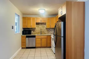 47 West St, Randolph, MA 02368 - Photo 9