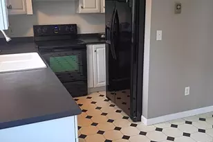 23 Bliss St, Fall River, MA 02720 - Photo 5