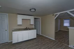 63 Pine St, Holyoke, MA 01040 - Photo 5