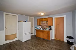 63 Pine St, Holyoke, MA 01040 - Photo 23